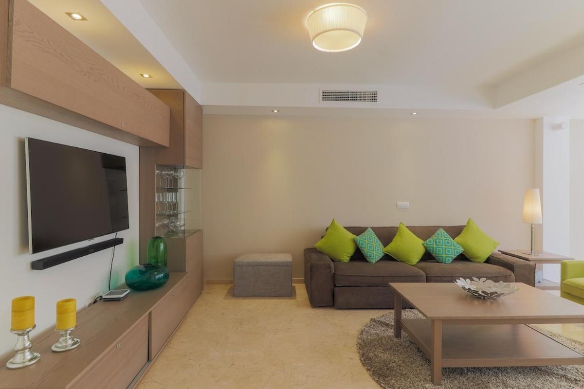 베날마데나코스타 C43 - Family House With Terrace And Shared Pool 빌라 외부 사진